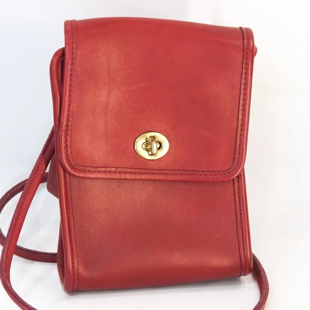 Coach Vintage Red Scooter Swing Pack (L5D 9893) - Picture 1 of 10
